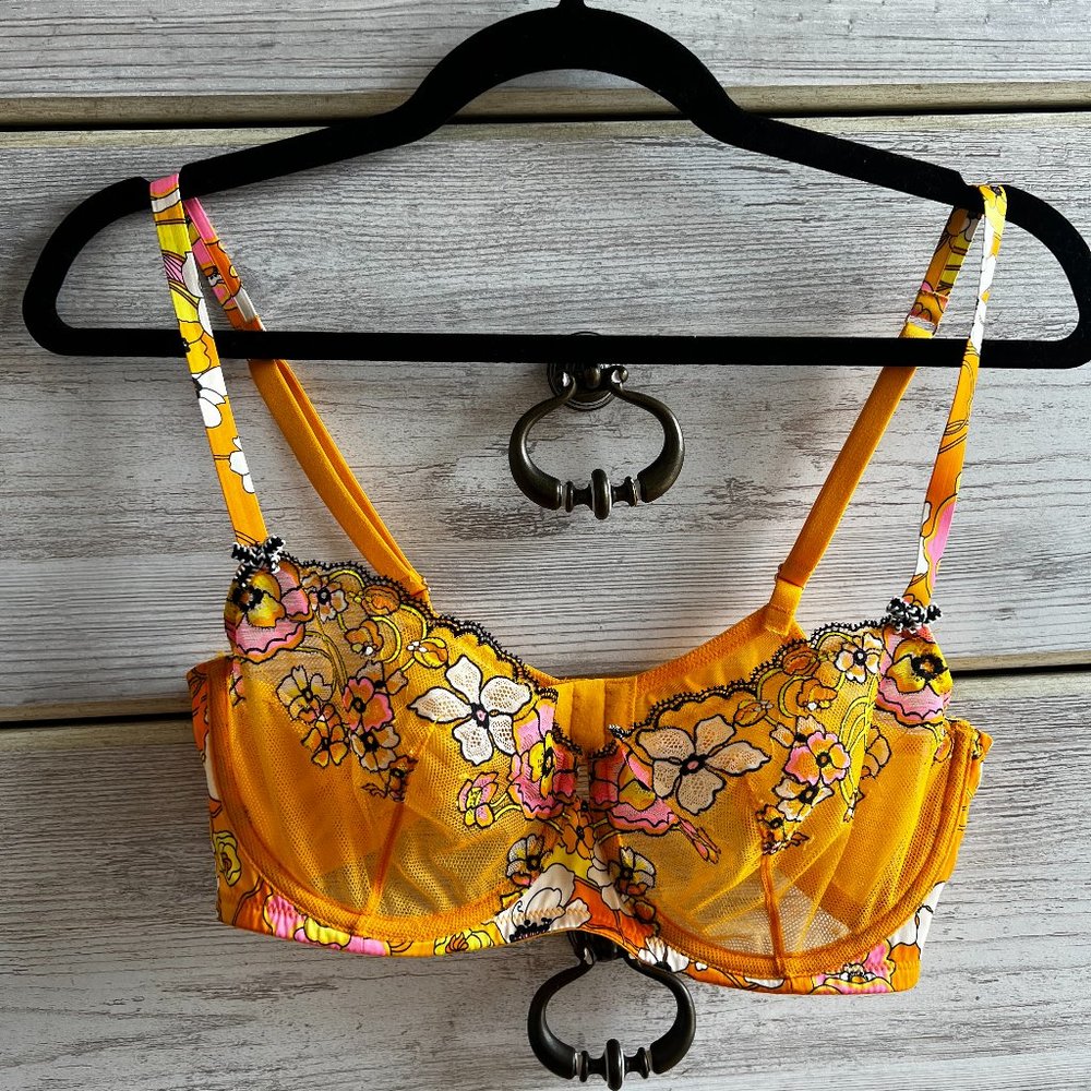 Savage x Fenty Mod Poppy Unlined Lace Balconette Bra